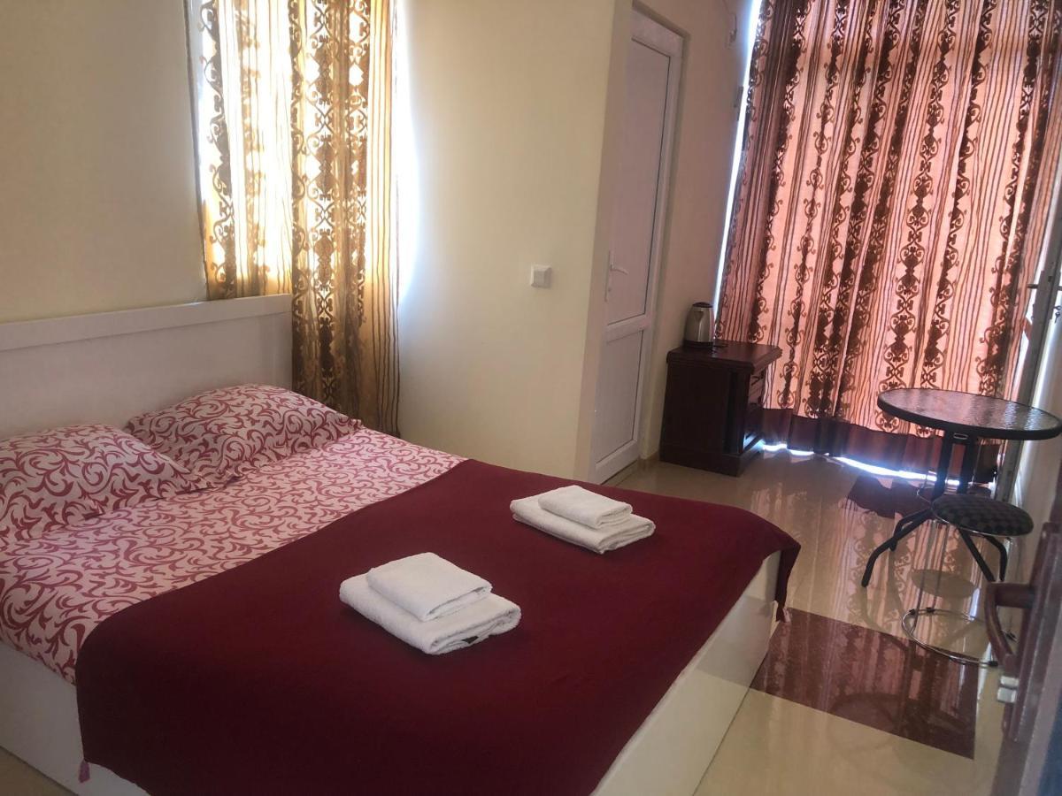 Twins Guest House By Black Sea Kobuleti Luaran gambar